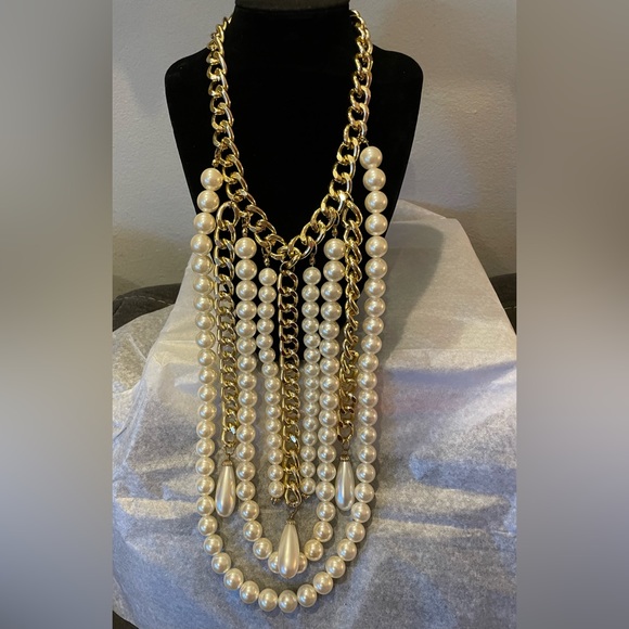 Pearl Statement Necklace (vintage) - Picture 2 of 3